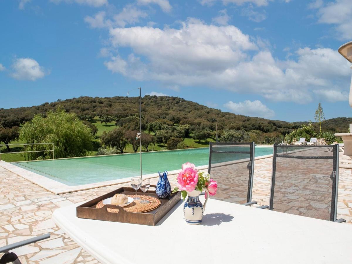 Villa House With Authentic Tiling And Antique Furniture Montemor-o-Novo Exterior foto